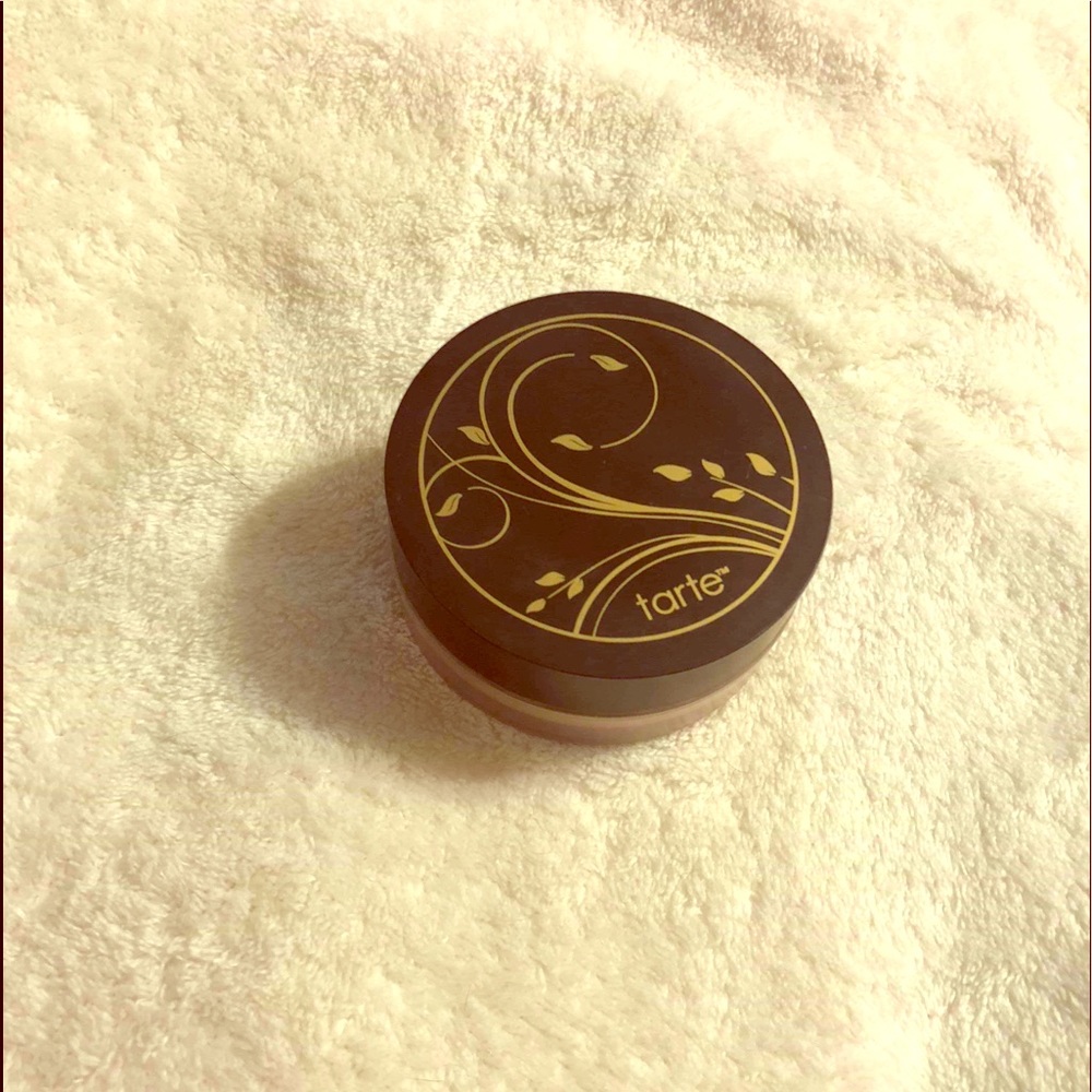 Tarte Amazonian Clay airbrush foundation